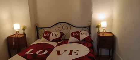 1 Schlafzimmer, Schreibtisch, Reisekinderbett, WLAN