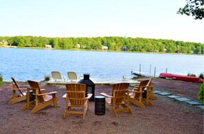 On the beach, white sand, sun loungers - 2900sqft villa near ski & snowboarding (Tobyhanna)