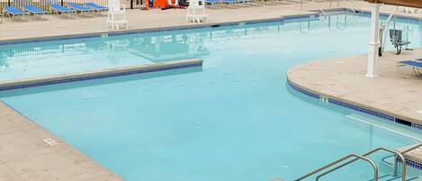 Seasonal outdoor pool, pool umbrellas, sun loungers