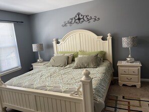 4 soveværelser, skrivebord, strygejern/strygebræt, gratis Wi-Fi