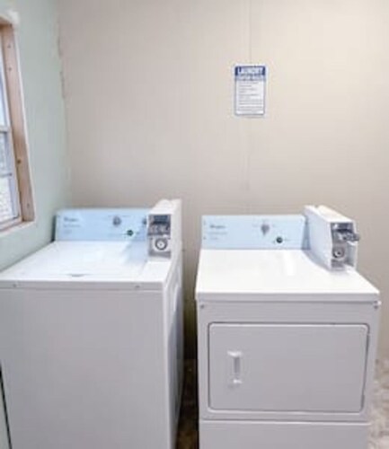 3 Lakefront, Comfortable, Affordable, Solo/Couple