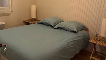 3 chambres, fer et planche à repasser, lit parapluie, draps fournis