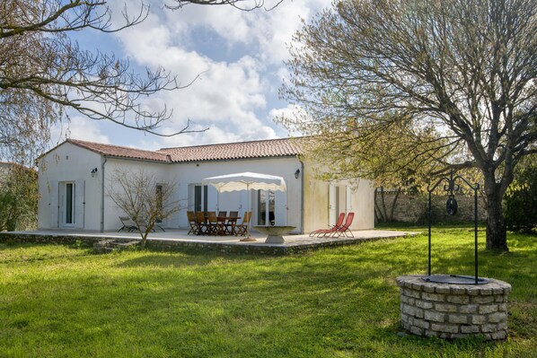 Exterior - . (La Flotte)