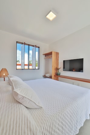 Premium bedding, individually decorated, individually furnished - Pousada Praia do Patacho (Porto de Pedras)
