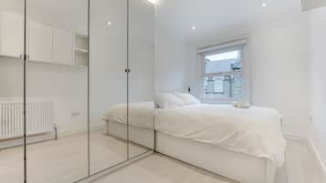 1 bedroom, desk, iron/ironing board, free WiFi