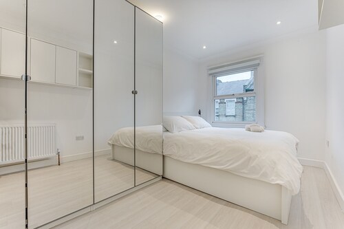 Newly renovated 1 bedroom modern apartment London