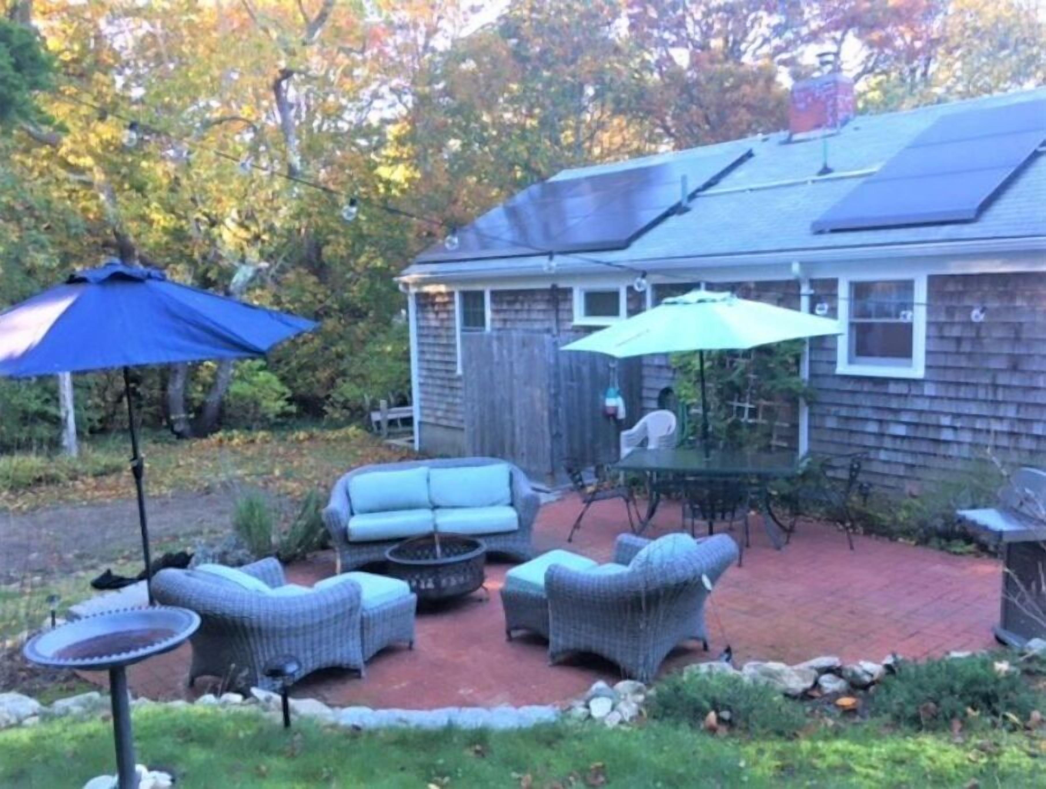 屋外ダイニングエリア