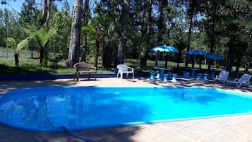 Sæsonbestemt udendørs pool