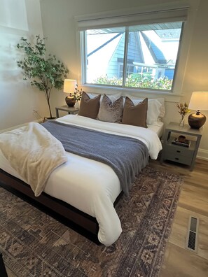 4 bedrooms, iron/ironing board, travel crib, free WiFi - Trees and Degrees (Salt Lake City)