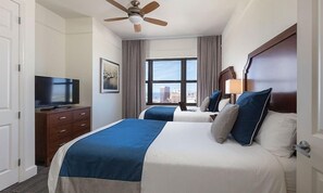 3 bedrooms, in-room safe, desk, iron/ironing board