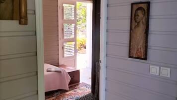 3 makuuhuonetta, ilmainen Wi-Fi, vuodevaatteet, pÀÀsy pyörÀtuolilla