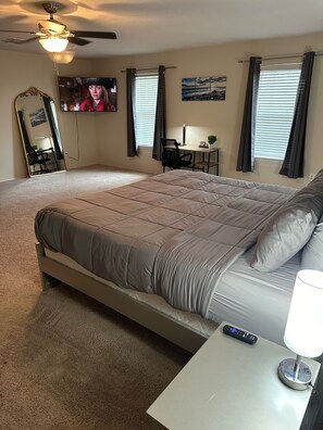 5 bedrooms, iron/ironing board, free WiFi, bed sheets