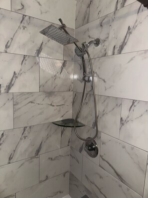Håndklæder, Sæbe, Shampoo, Toiletpapir