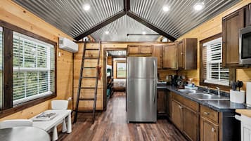 Fridge, microwave, coffee/tea maker, toaster