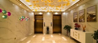 Huangjia Xiyan Hotel