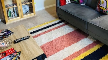 Smart TV, books