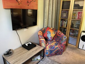 Smart TV, books - Book one week or more and get 10% discount
Stylish 2 BR Suite in West Seattle!
 (Seattle)
