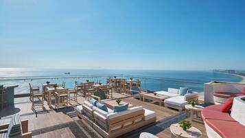 Outdoor pool, open 7:00 AM to 8:00 PM, pool umbrellas, sun loungers