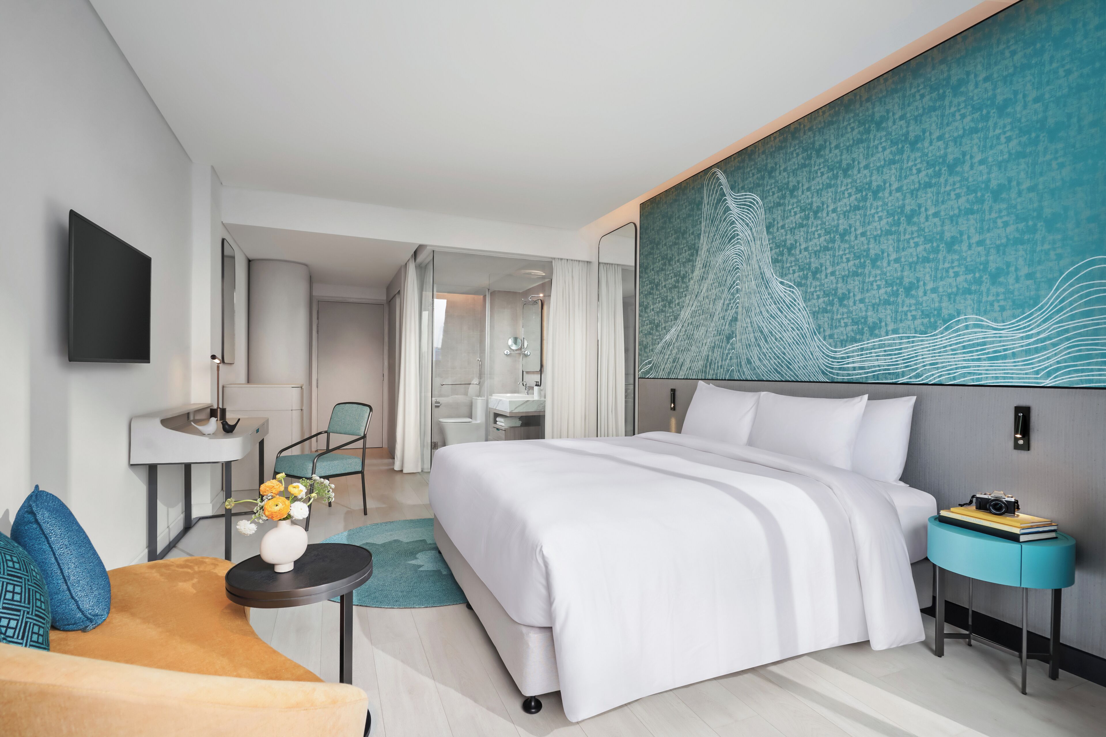 Ropa de cama de alta calidad y minibar 