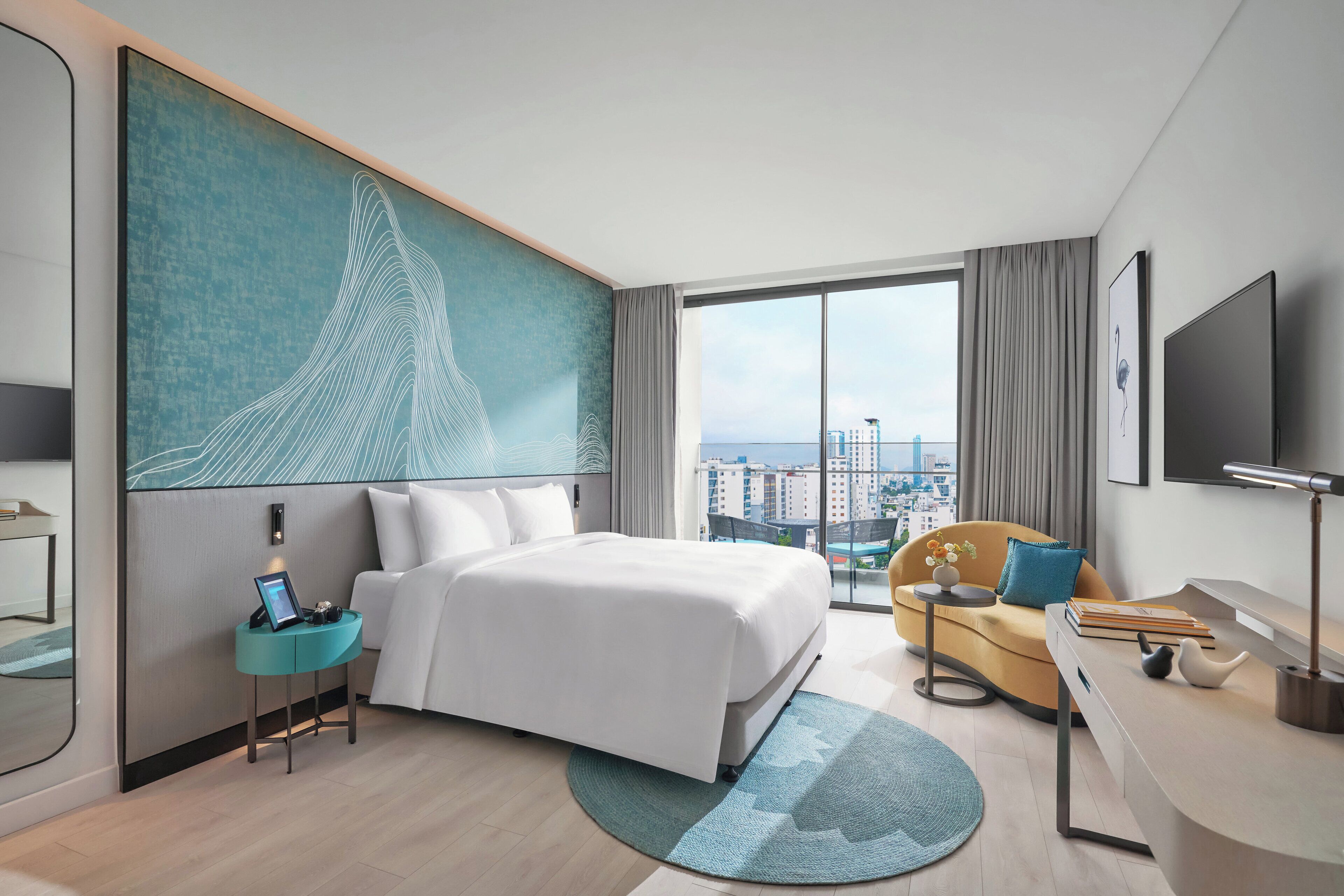 豪華客房, 1 張特大雙人床, 陽台, 城市景觀 | 高級寢具、迷你吧、客房內保險箱、布置獨特
