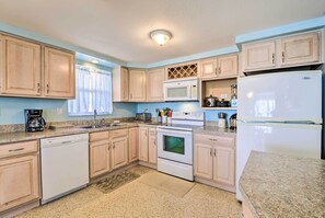 Refrigerador, microondas, parrilla de estufa y lavavajillas 