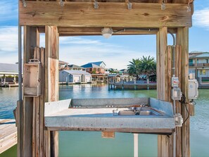 House, 4 Bedrooms - Estes Oasis 4 Bedroom Home by RedAwning (Aransas Pass)