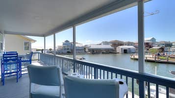 House, 4 Bedrooms | Property grounds
