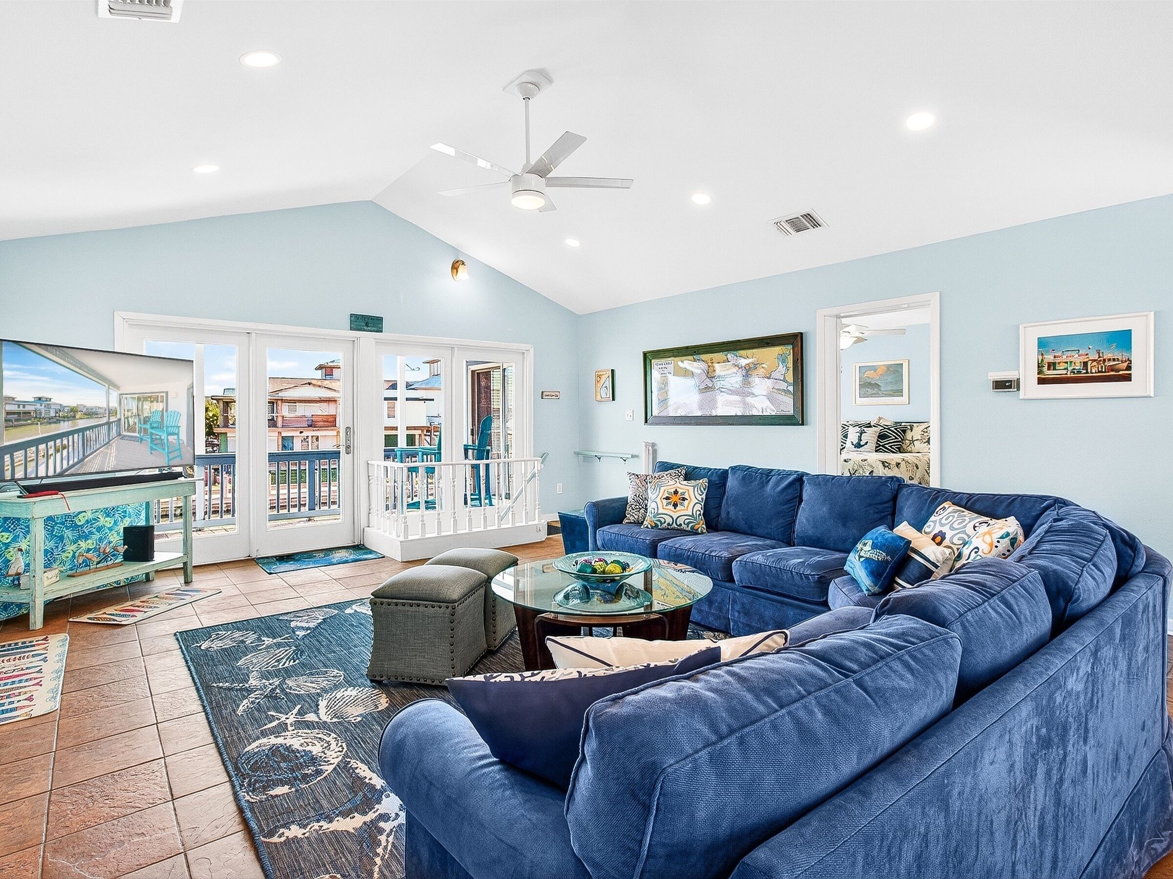 House, 4 Bedrooms | Living area | Smart TV, streaming services