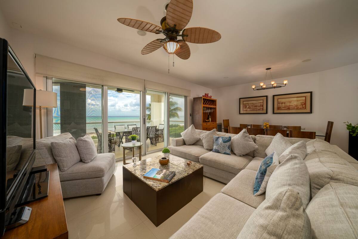 Luxury Apartment | Living area | 42-inch Smart TV with digital channels, Netflix, streaming services