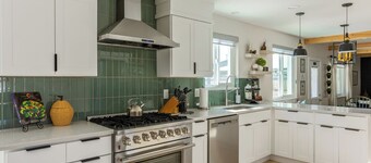 Newly remodeled modern farmhouse near the Rocky Mountains!