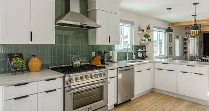 Newly remodeled modern farmhouse near the Rocky Mountains!