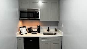 Fridge, microwave, coffee/tea maker, toaster