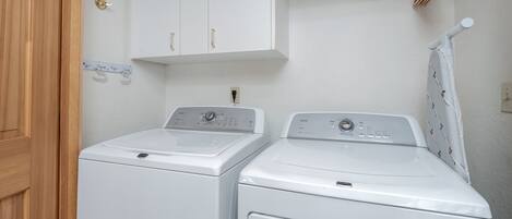 Townhome, 3 Bedrooms | Interior