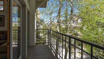 Casa de ciudad, 3 habitaciones | Áreas de la propiedad