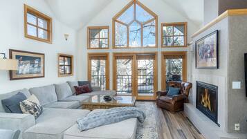 Townhome, 3 Bedrooms | Living area