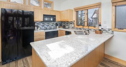 Aspen Ridge 31 3 Bedroom Townhouse by Alpine Lodging Telluride