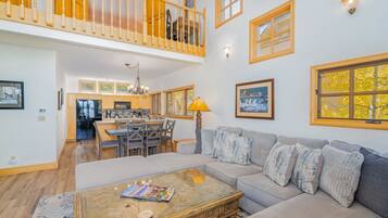 Townhome, 3 Bedrooms | Living area