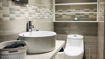 Triple Room | Bathroom