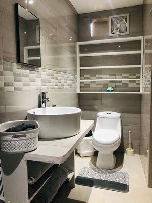 Triple Room | Bathroom