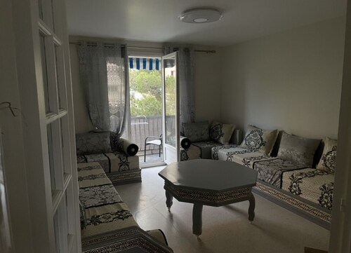 Nice T3 air-conditioned apartment near beach bus