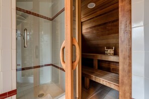 Townhome, 3 Bedrooms | Sauna