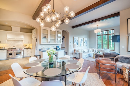 Villas At Cortina 1 4 Bedroom Condo by Alpine Lodging Telluride