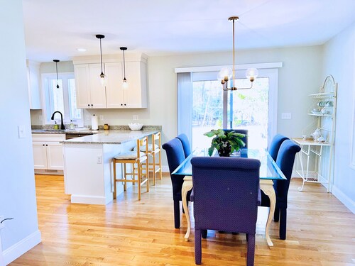 Whispering Pines | Sleeps 6 | Kingston NH