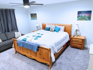 3 slaapkamers, een strijkplank/strijkijzer, gratis wifi, beddengoed