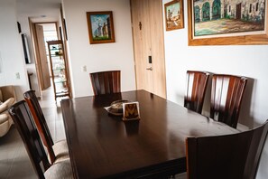 Dining - Apartamento La Savanna, Una Vista de Lujo (Antioquia)