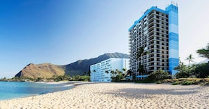 Exterior - Hawaiian Princess at Makaha Beach (Waianae)