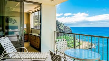 Comfort Suite, 2 Bedrooms | Terrace/patio