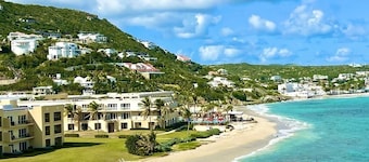 Dawn Beach Club Villa. With Beach access. 