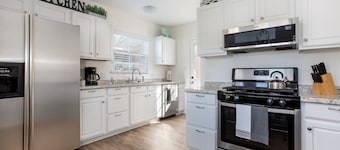 Sunny Historic SoCal Home | 10 Min to Wave Park