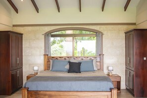 3 bedrooms, WiFi, bed sheets - New Casa De Suenos Amazing Ocean & Mountain Views! (Savegre)